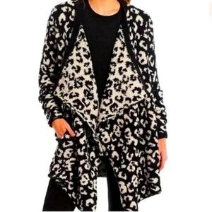 UGG Women’s Phoebe Wrap Cardigan - Black/White Cheetah - Size L (12-14)